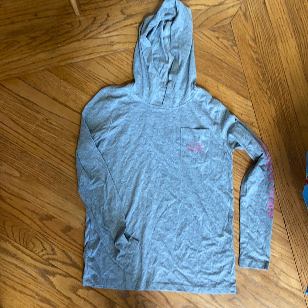 Vineyard vines girls’ size 14 long sleeve hooded tee with pink lettering
